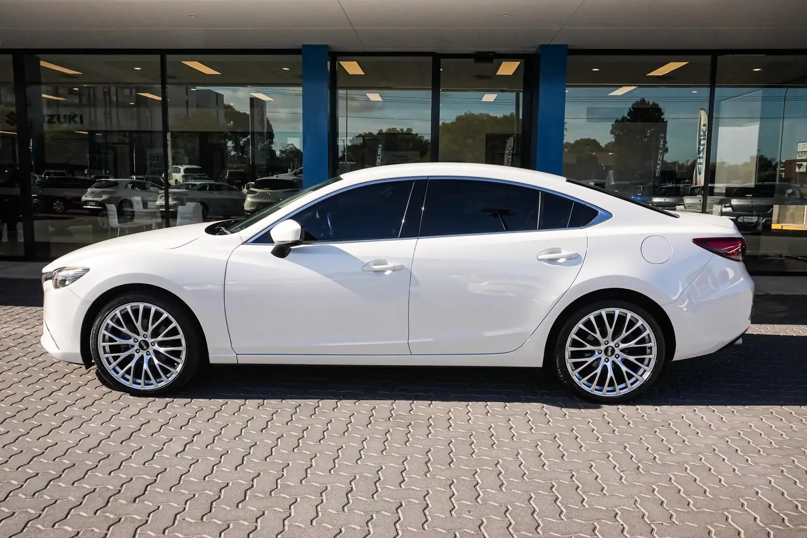 2017 Mazda 6 Gallery Image 4