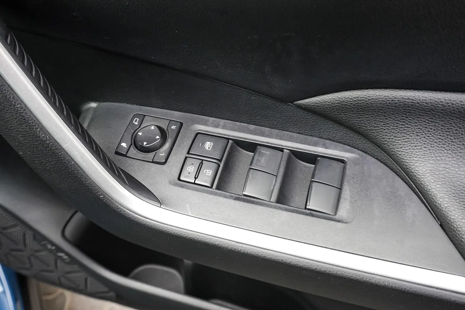 2024 Toyota RAV4 Gallery Image 16