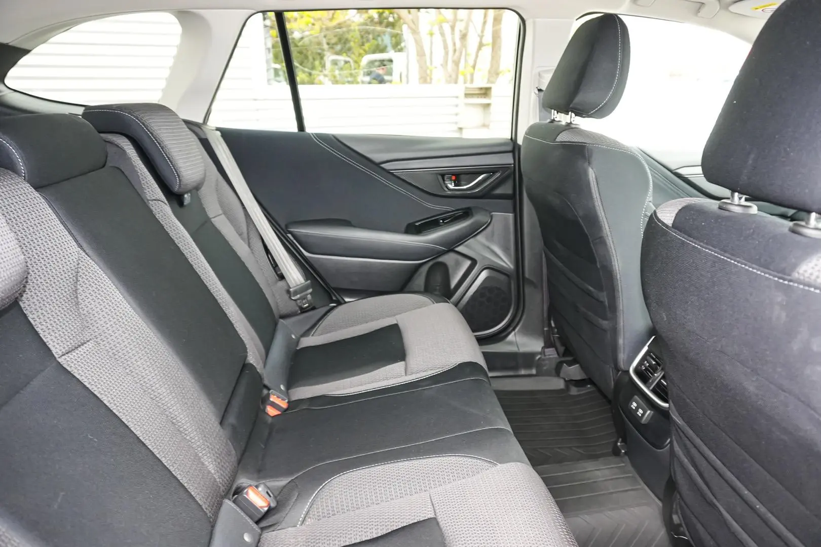 2023 Subaru Outback Gallery Image 8