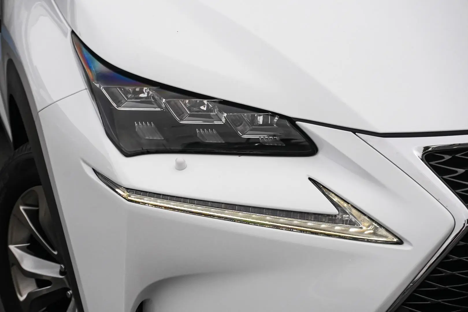 2015 Lexus NX Gallery Image 11