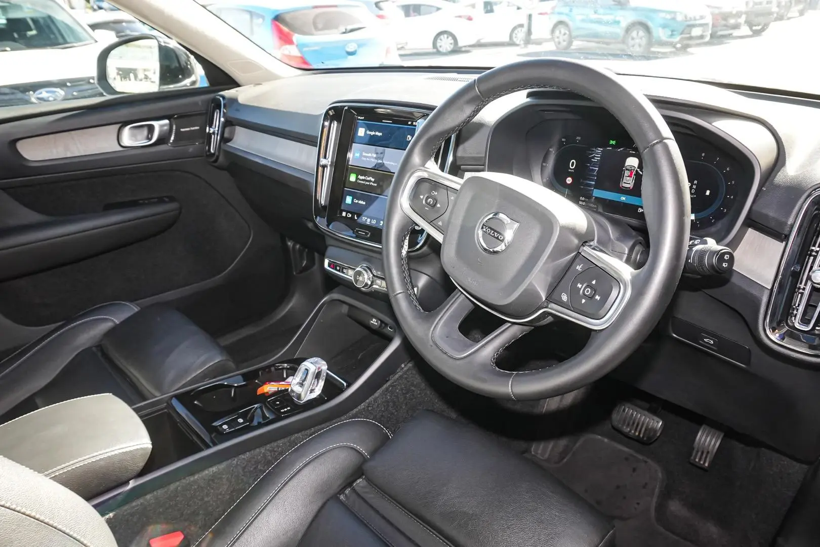 2023 Volvo XC40 Gallery Image 16