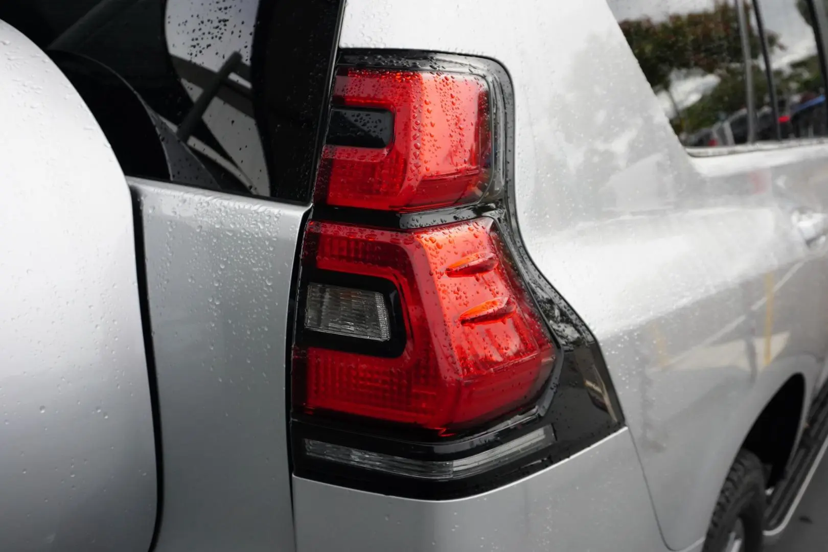 2020 Toyota Landcruiser Prado Gallery Image 13