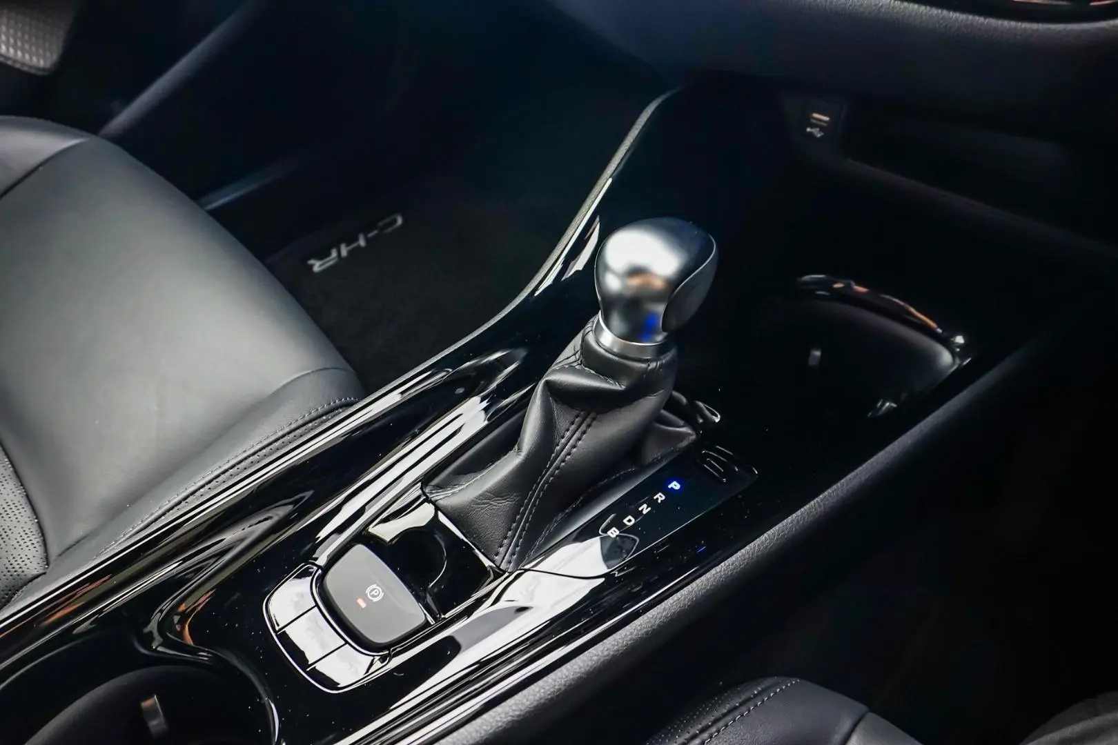 2021 Toyota C-HR Gallery Image 18