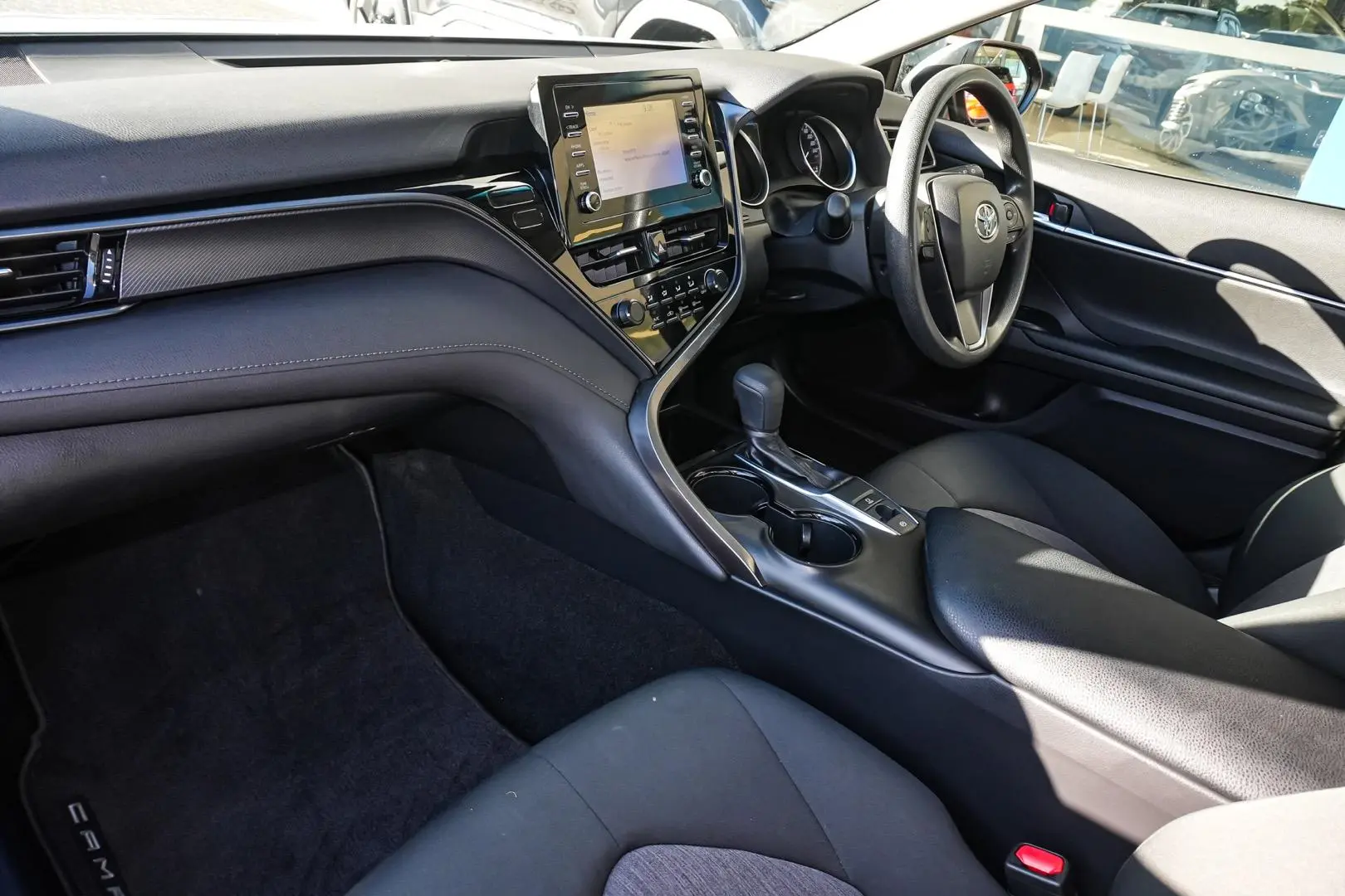 2022 Toyota Camry Gallery Image 10