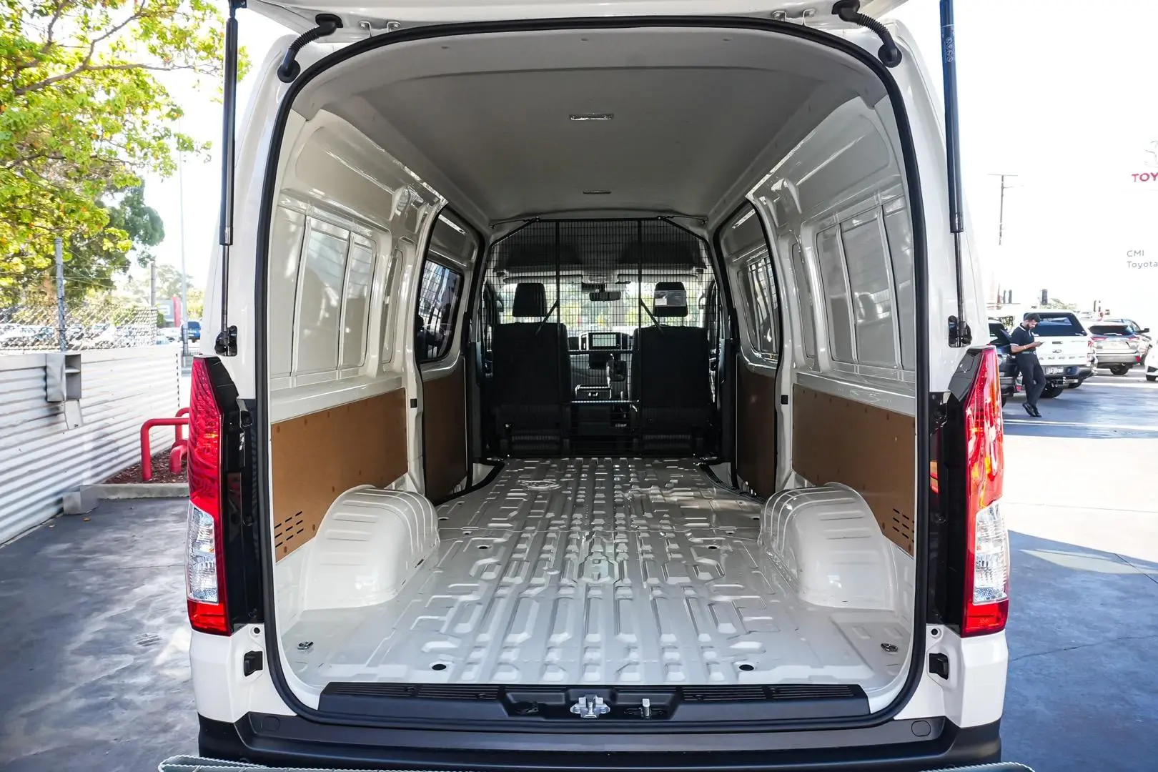 2025 Toyota Hiace Gallery Image 11