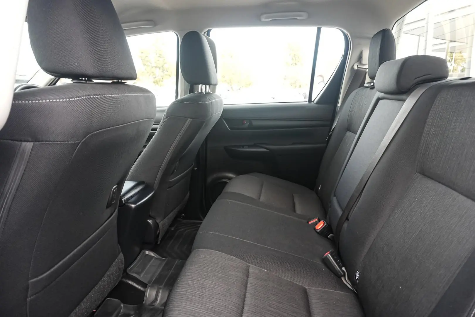 2022 Toyota Hilux Gallery Image 8