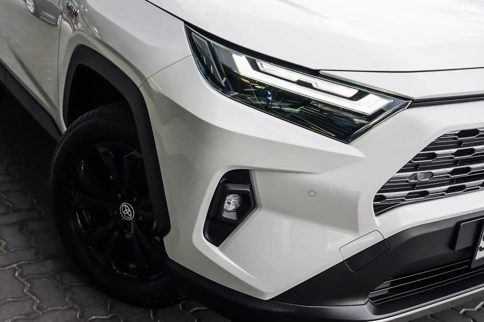 2024 Toyota RAV4 Gallery Image 12