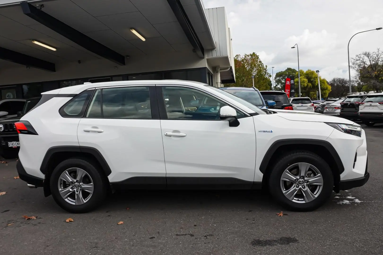 2024 Toyota RAV4 Gallery Image 4