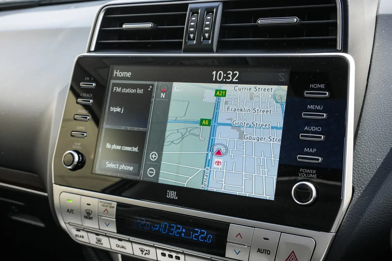 2021 Toyota Landcruiser Prado Gallery Image 21