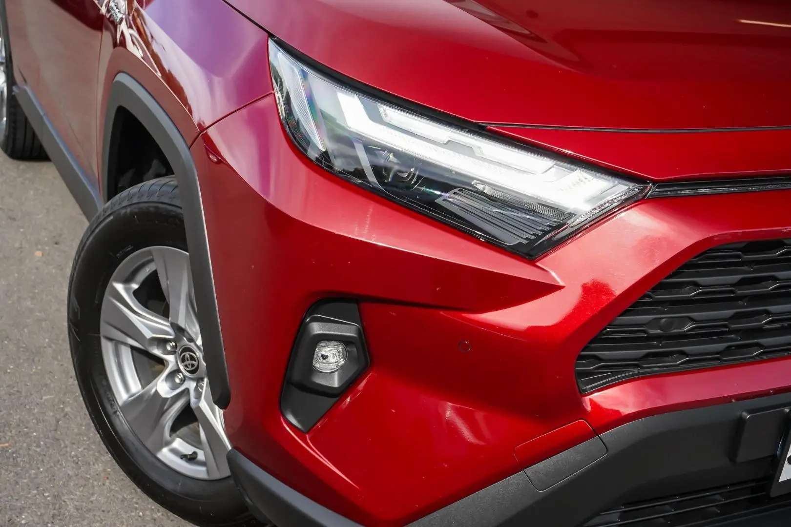 2024 Toyota RAV4 Gallery Image 12
