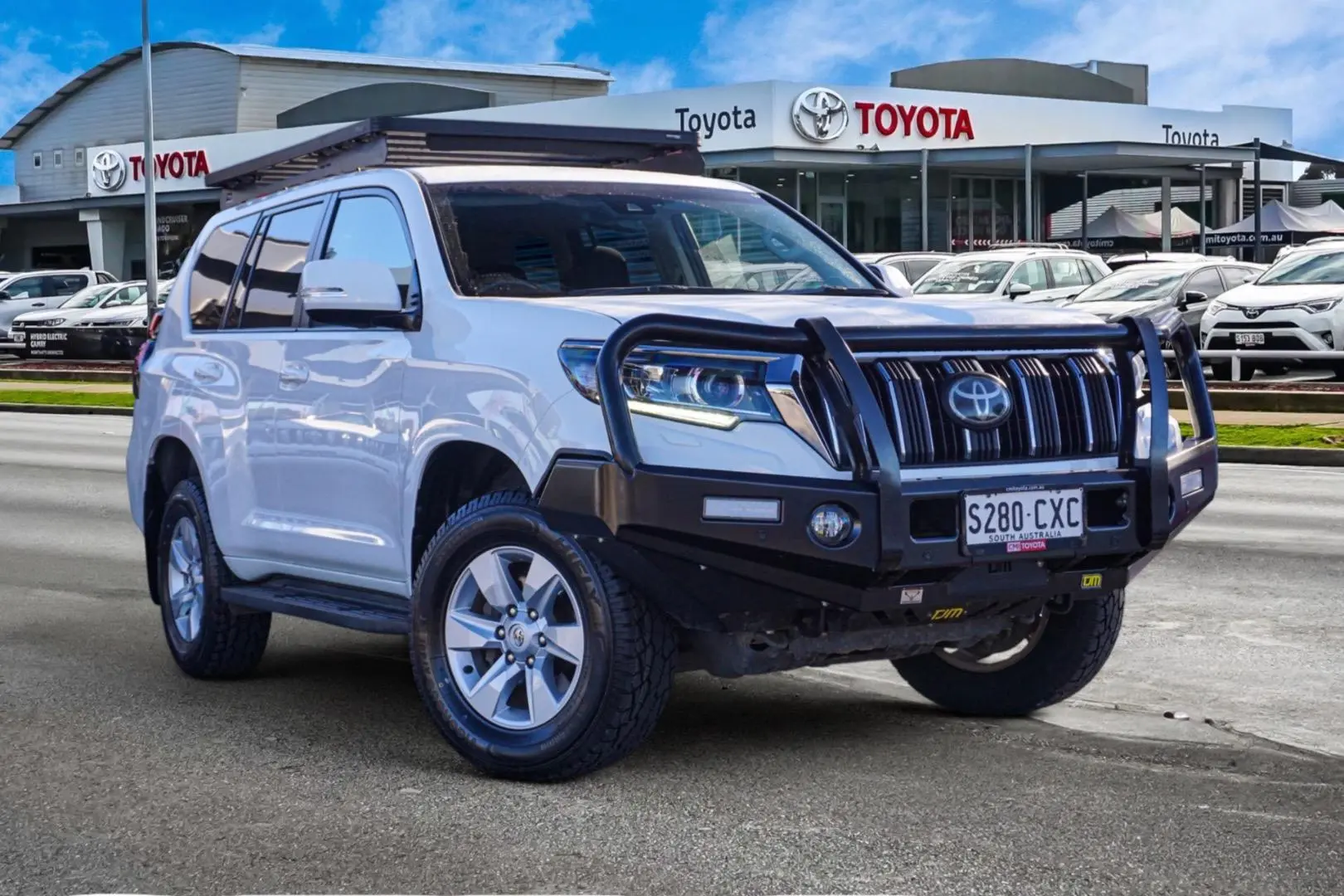 2020 Toyota Landcruiser Prado Gallery Image 1