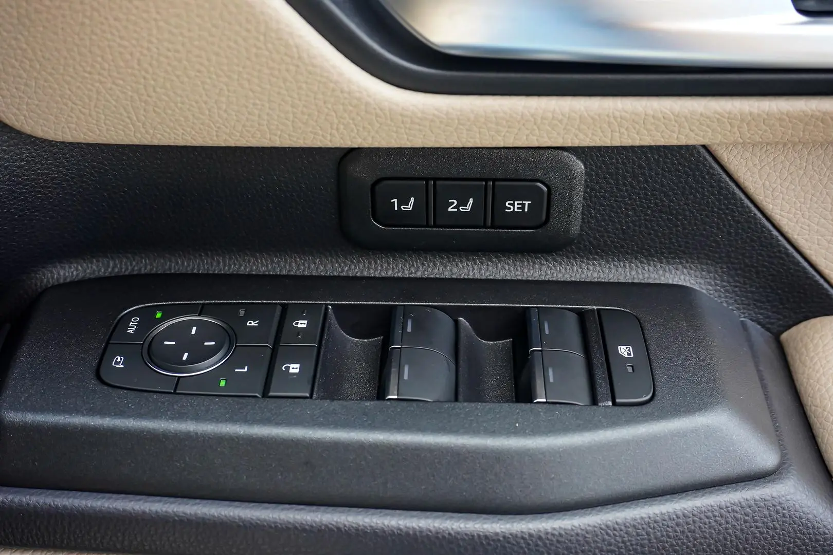 2026 Toyota Landcruiser Prado Gallery Image 26