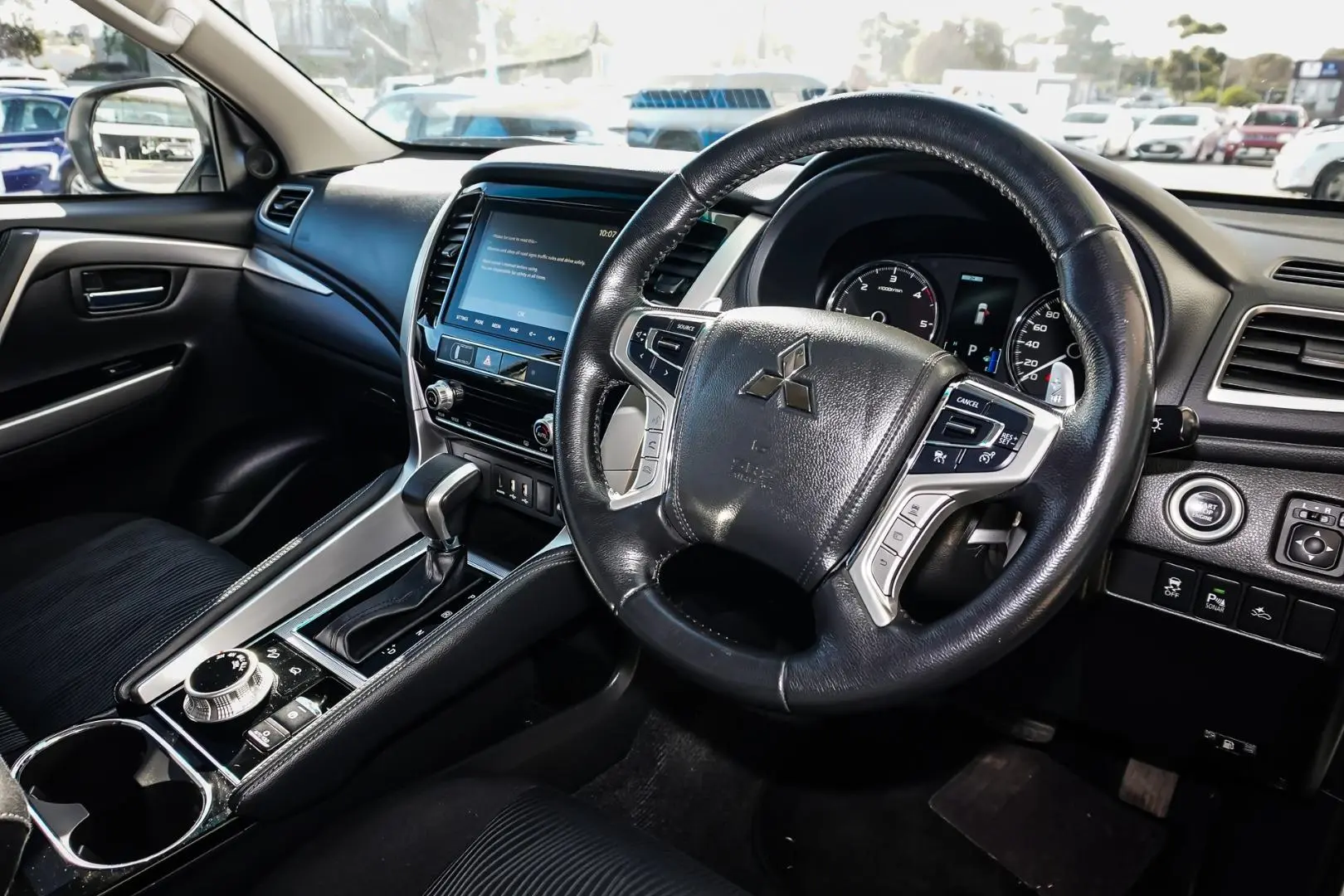 2021 Mitsubishi Pajero Sport Gallery Image 6