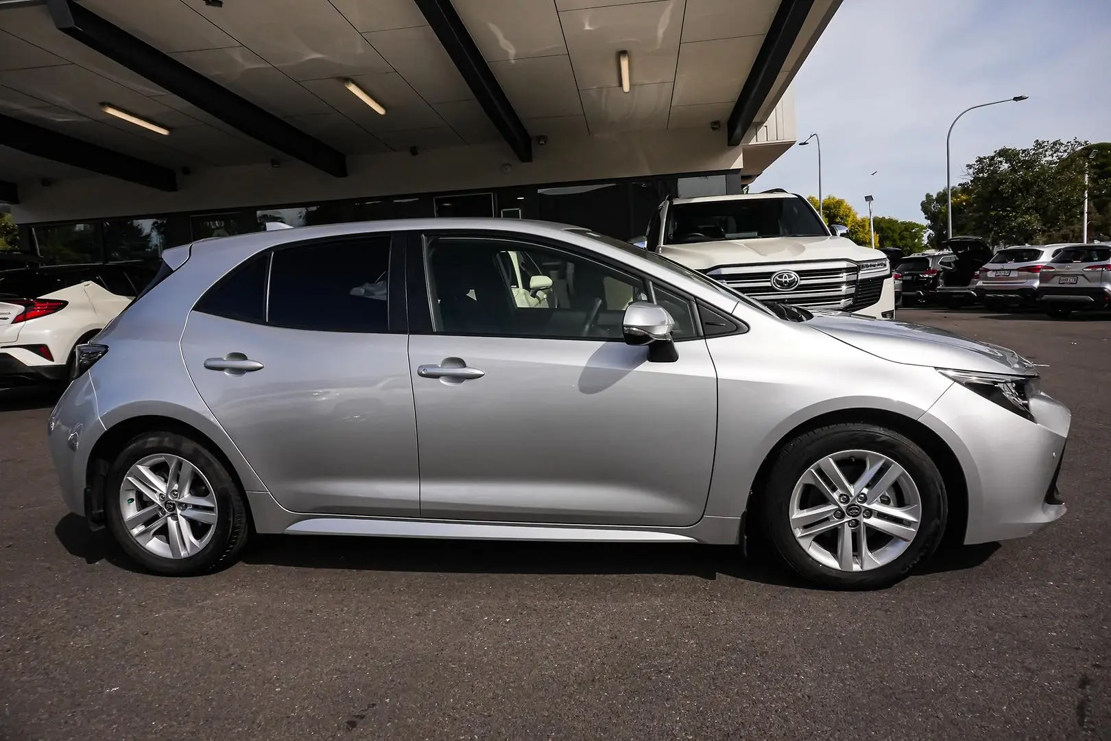 2020 Toyota Corolla Gallery Image 4