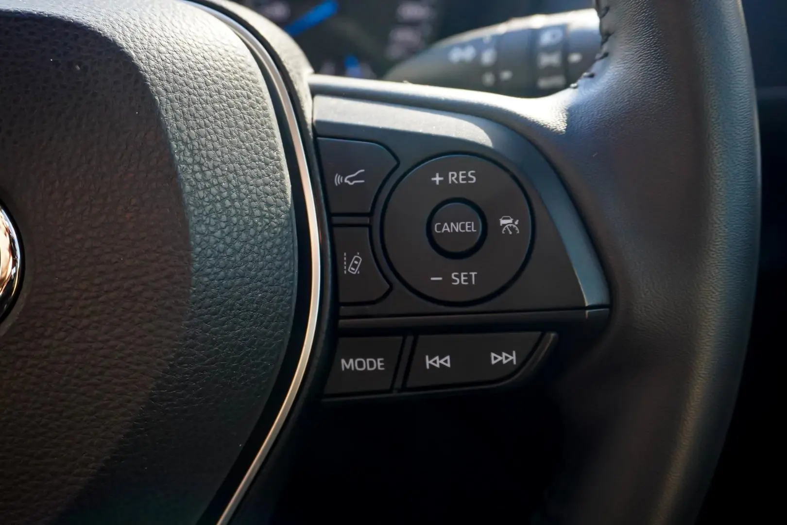 2022 Toyota RAV4 Gallery Image 21