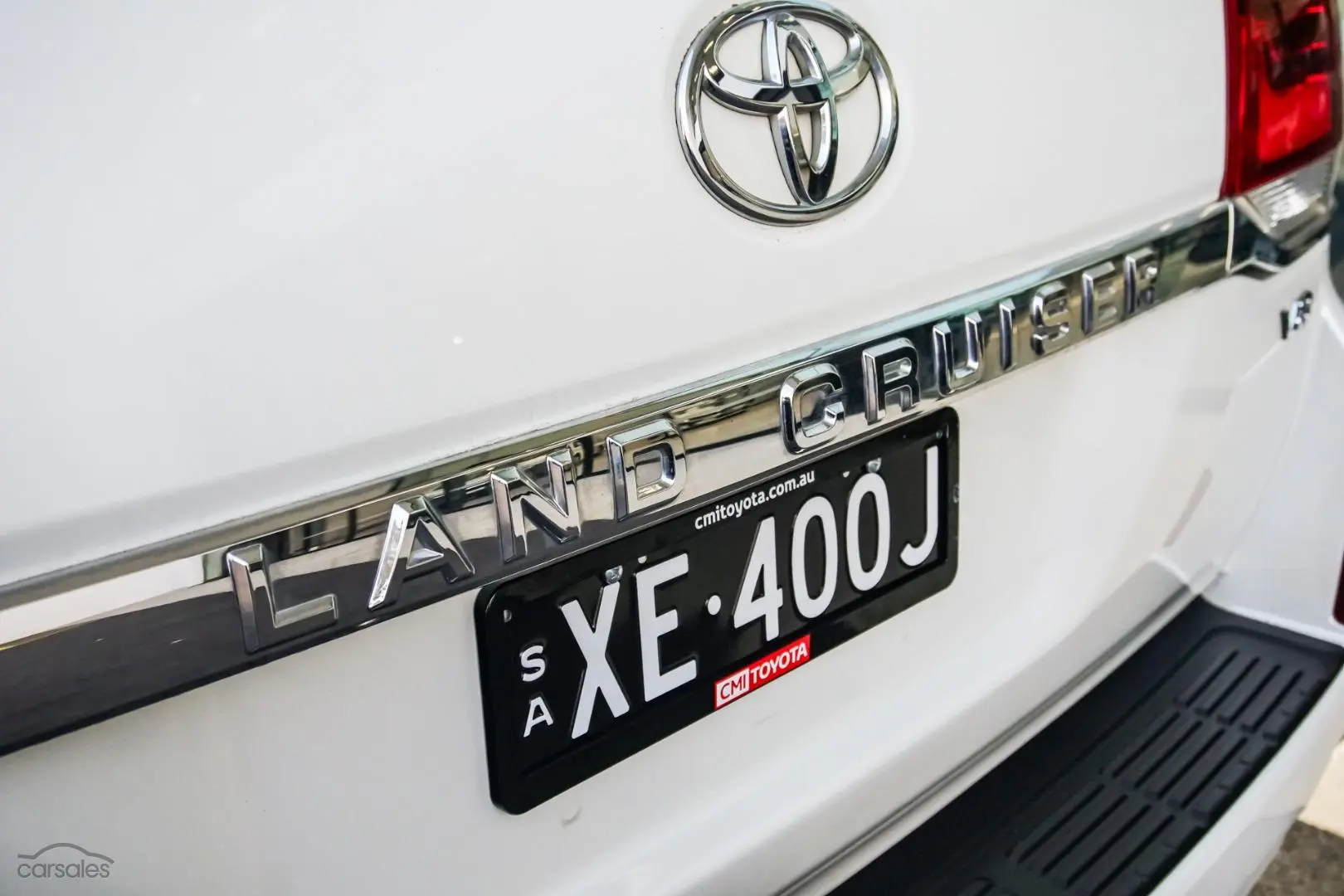 2019 Toyota Landcruiser Image 17