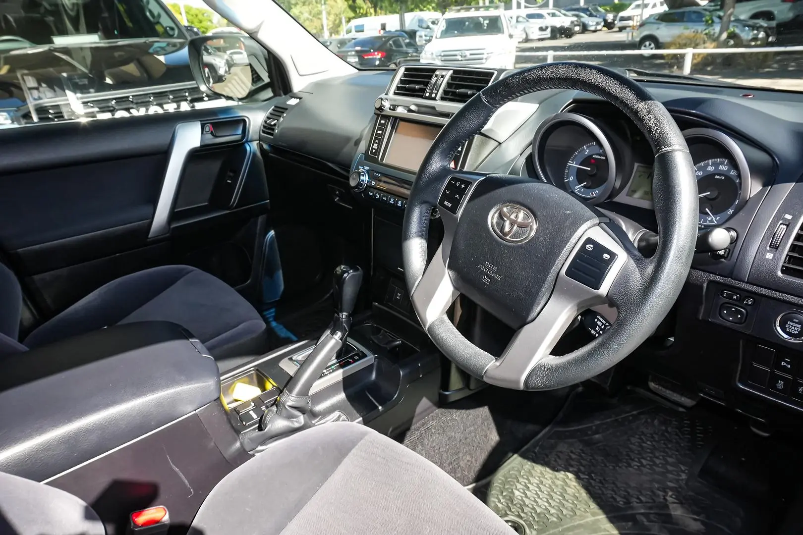 2016 Toyota Landcruiser Prado Gallery Image 15