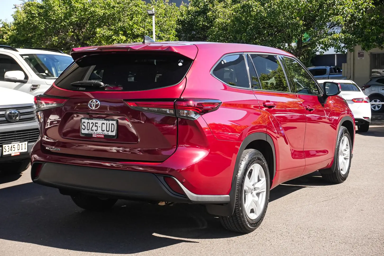 2022 Toyota Kluger Gallery Image 2