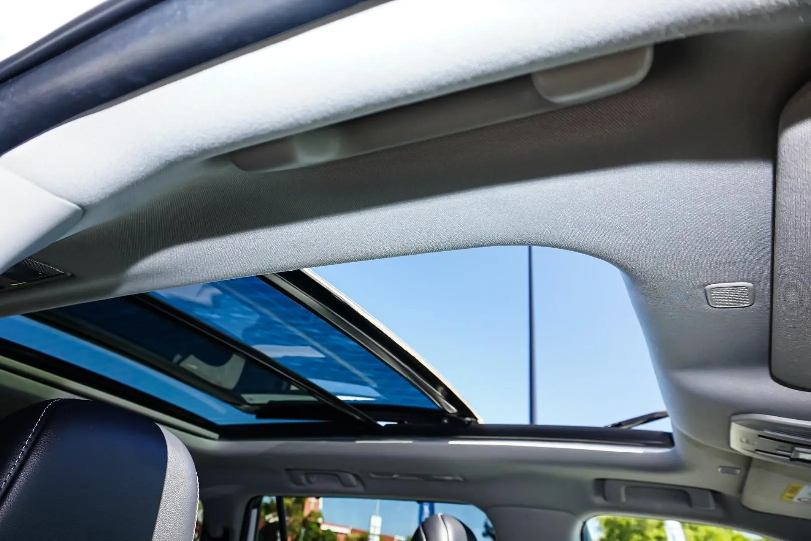 2023 Toyota Kluger Gallery Image 8