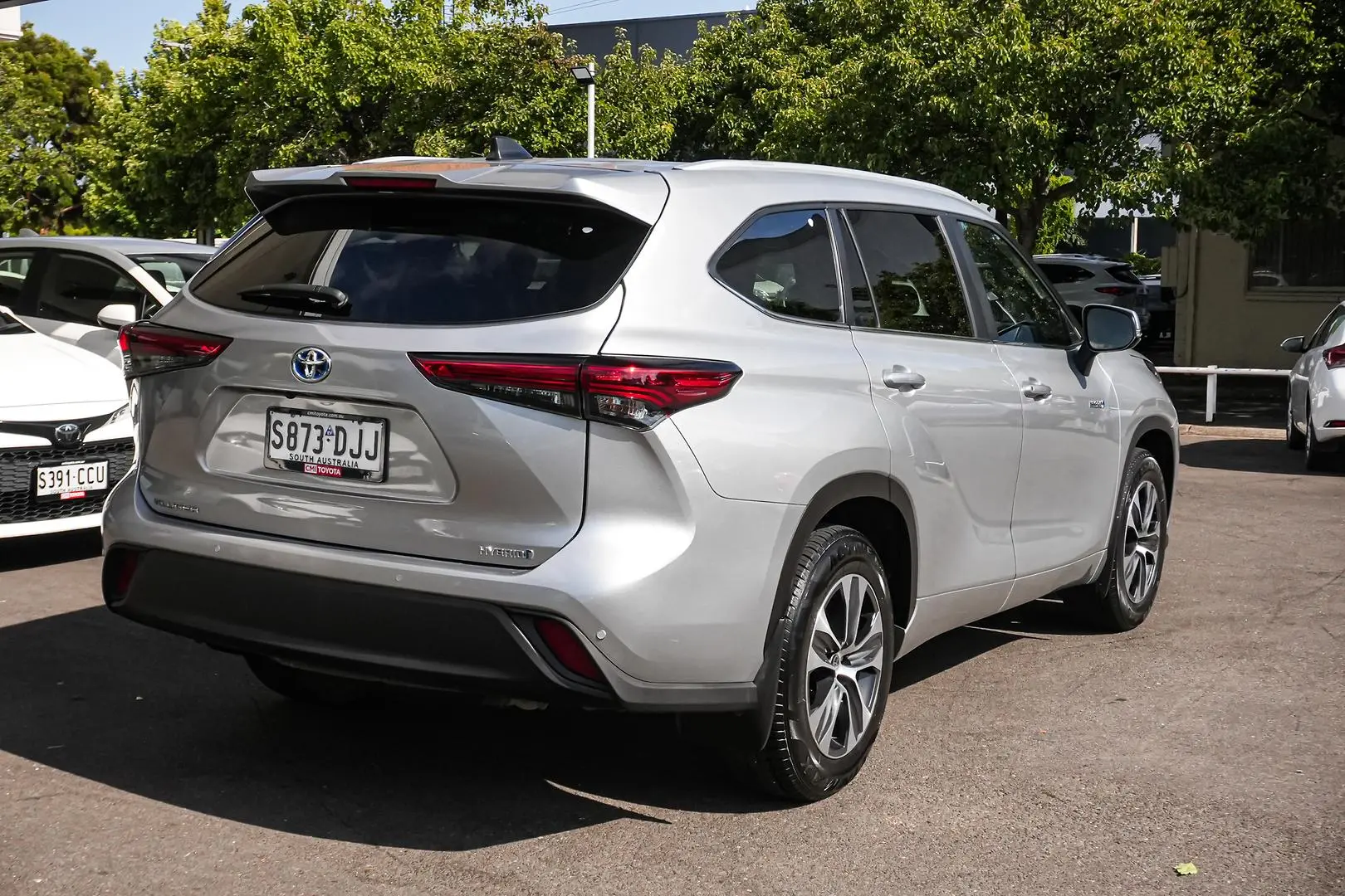 2023 Toyota Kluger Gallery Image 3