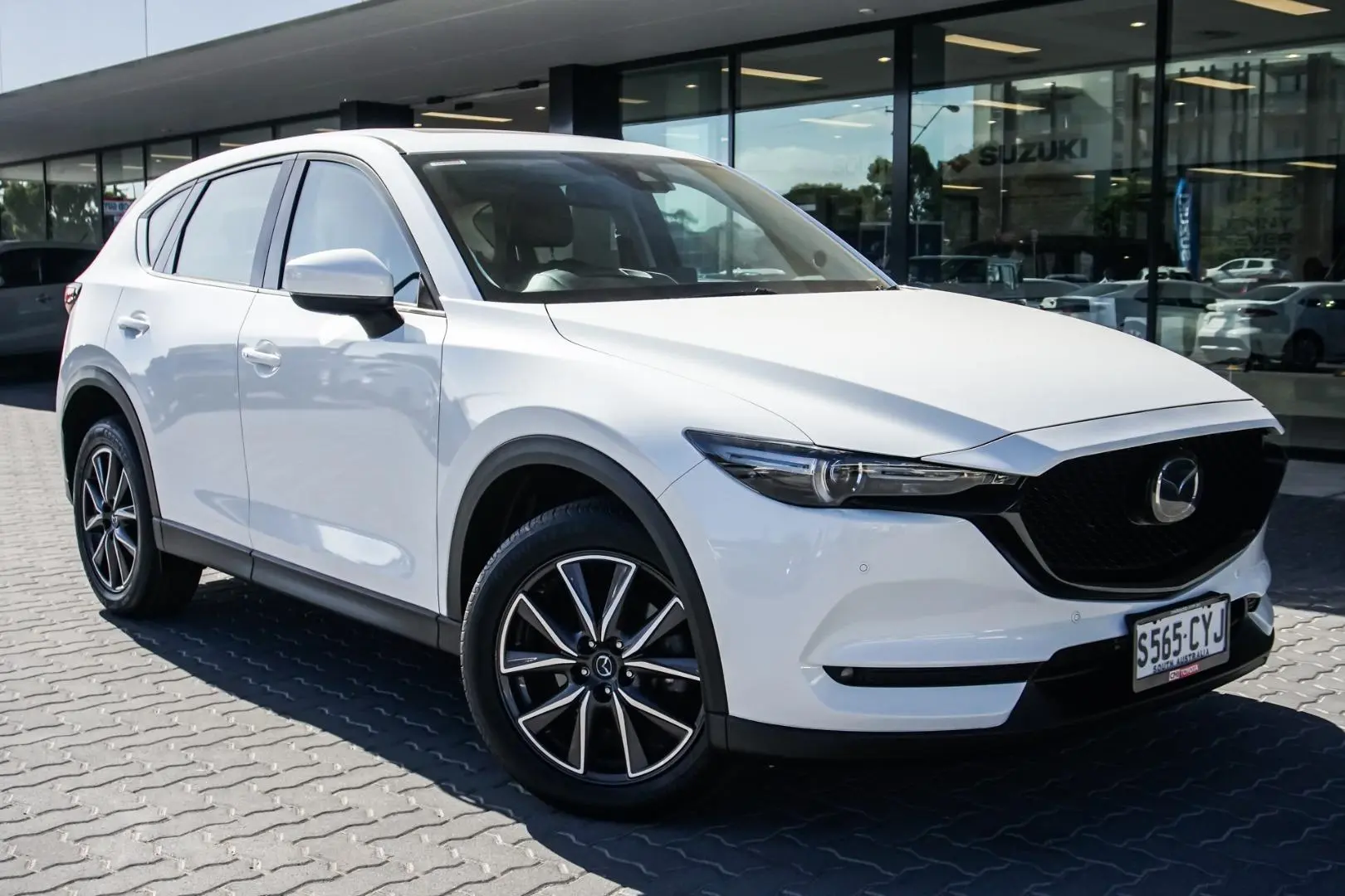 2017 Mazda Cx-5 Gallery Image 1