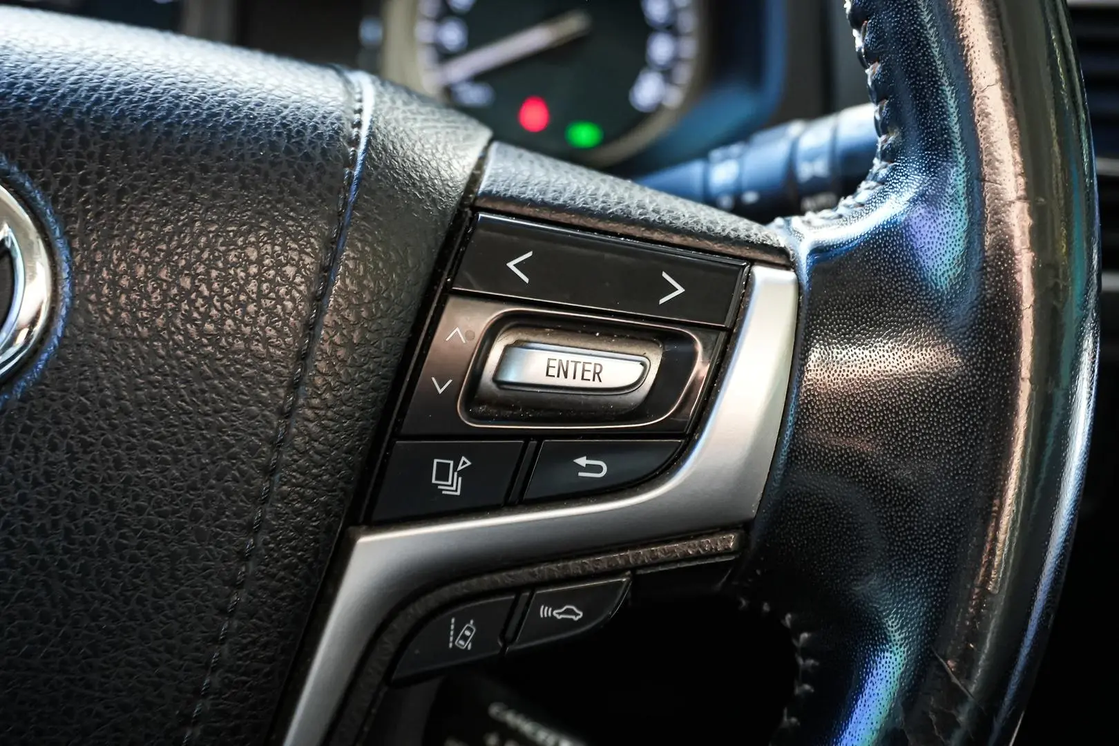 2020 Toyota Landcruiser Prado Gallery Image 20