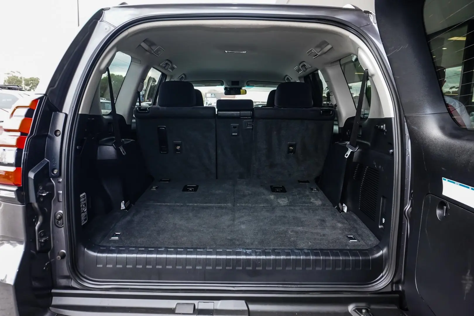 2021 Toyota Landcruiser Prado Gallery Image 9