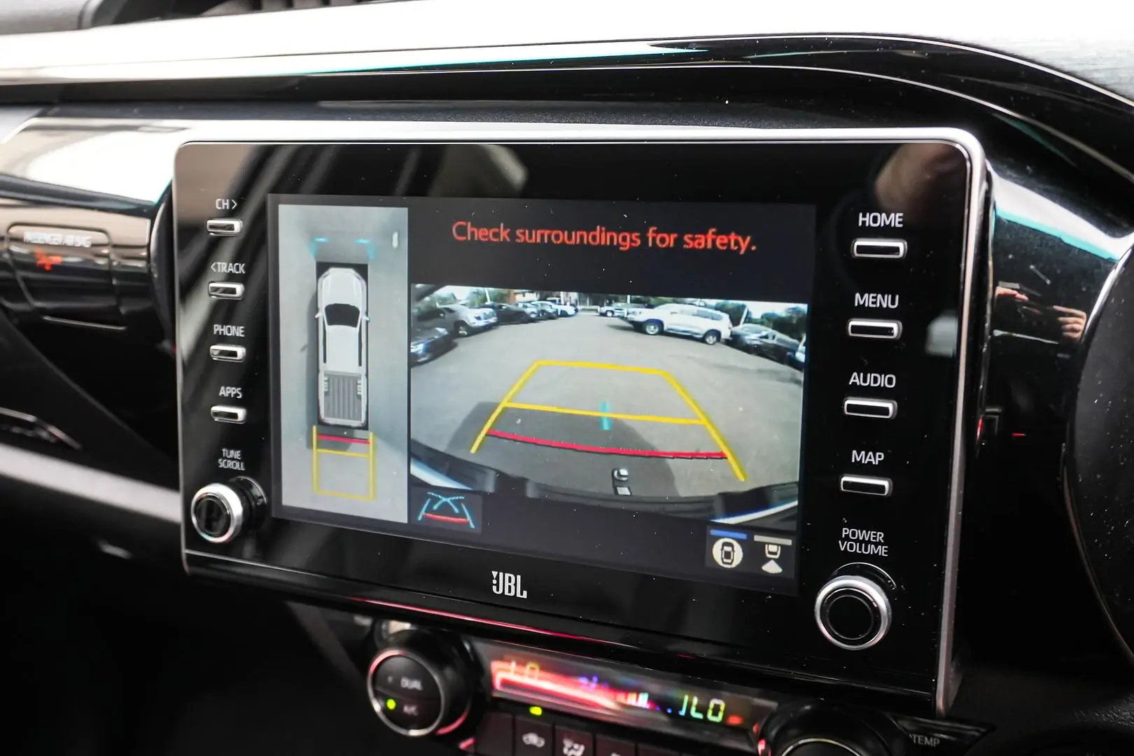 2024 Toyota Hilux Gallery Image 23
