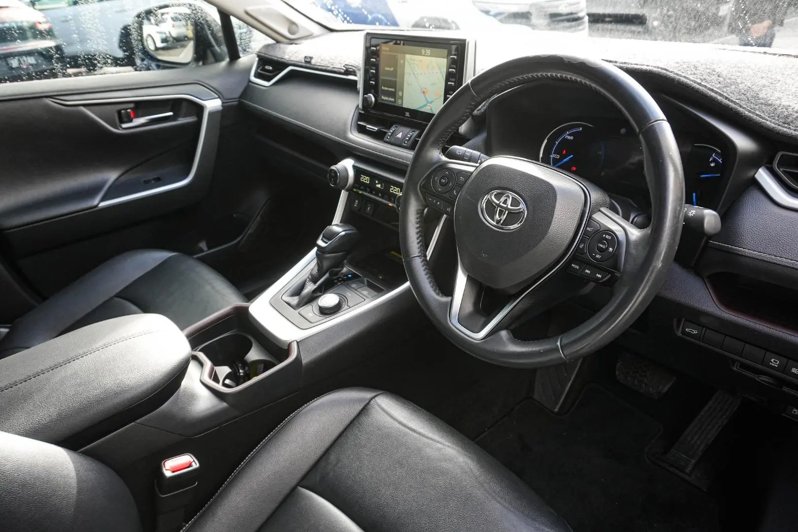 2020 Toyota RAV4 Gallery Image 7