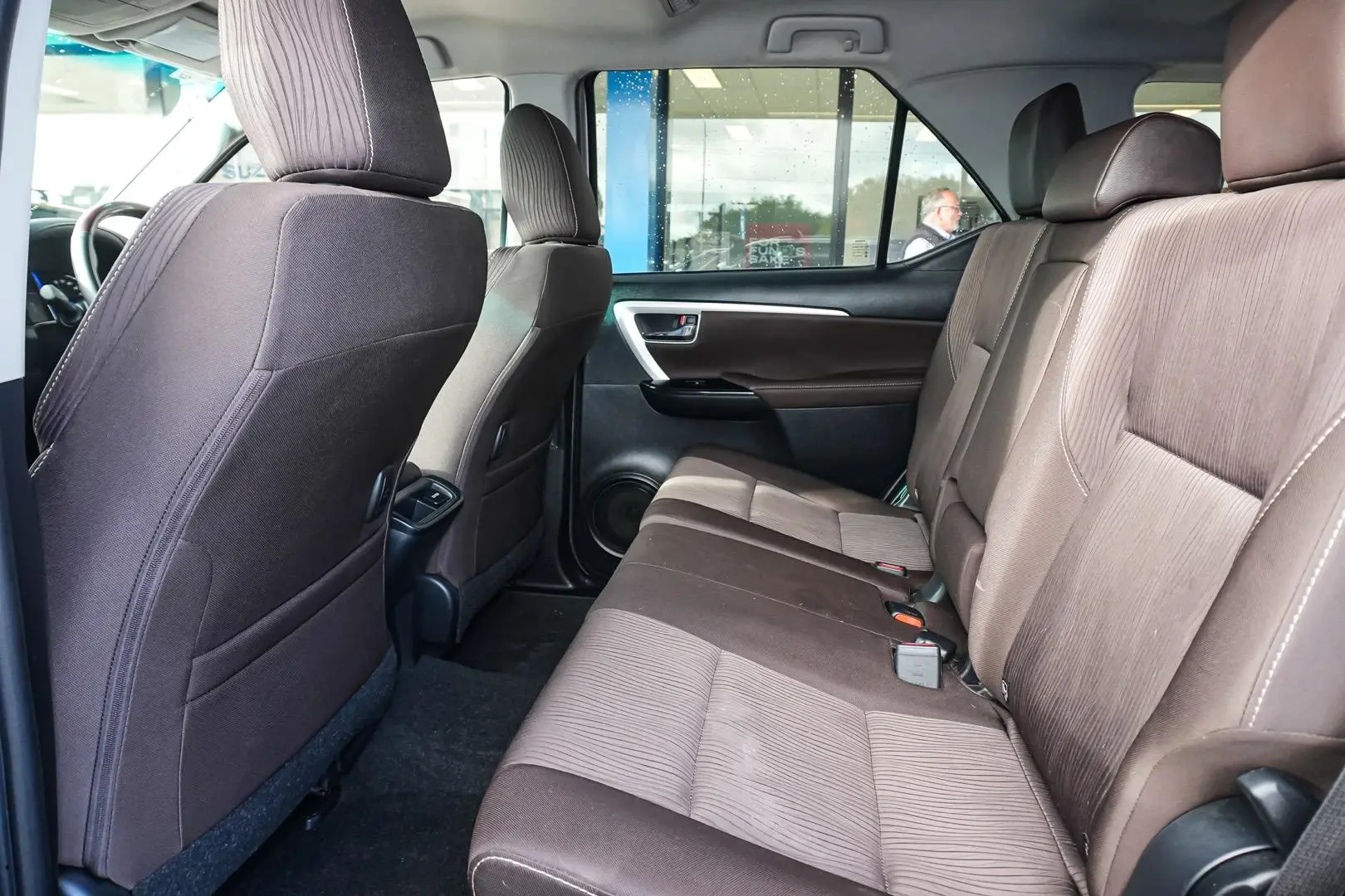 2017 Toyota Fortuner Gallery Image 8