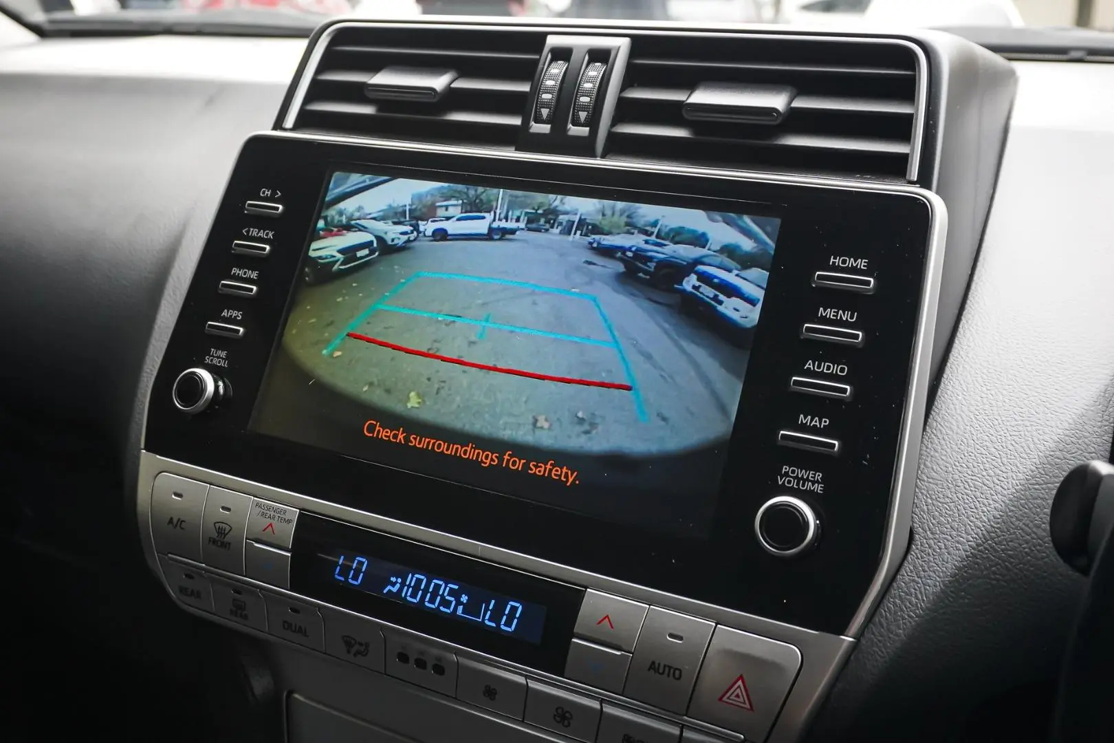 2021 Toyota Landcruiser Prado Gallery Image 23