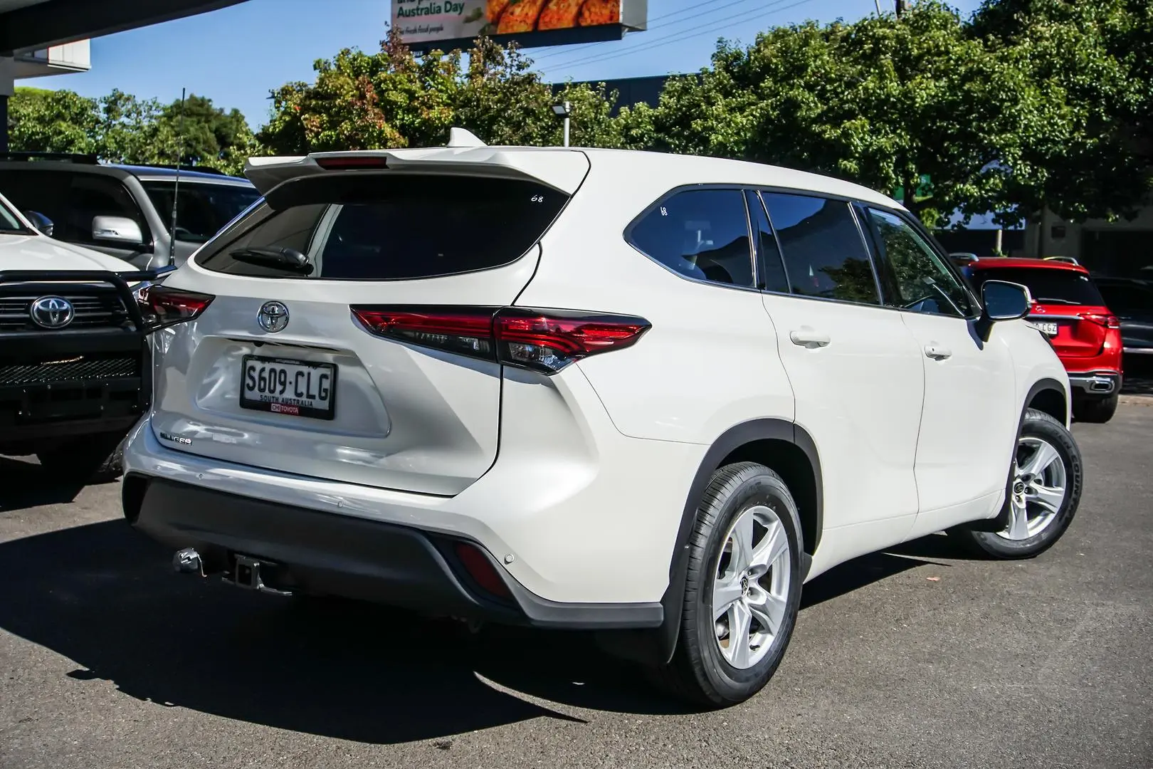 2021 Toyota Kluger Gallery Image 2