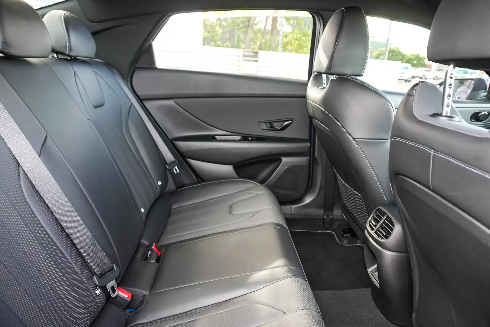 2024 Hyundai i30 Gallery Image 9
