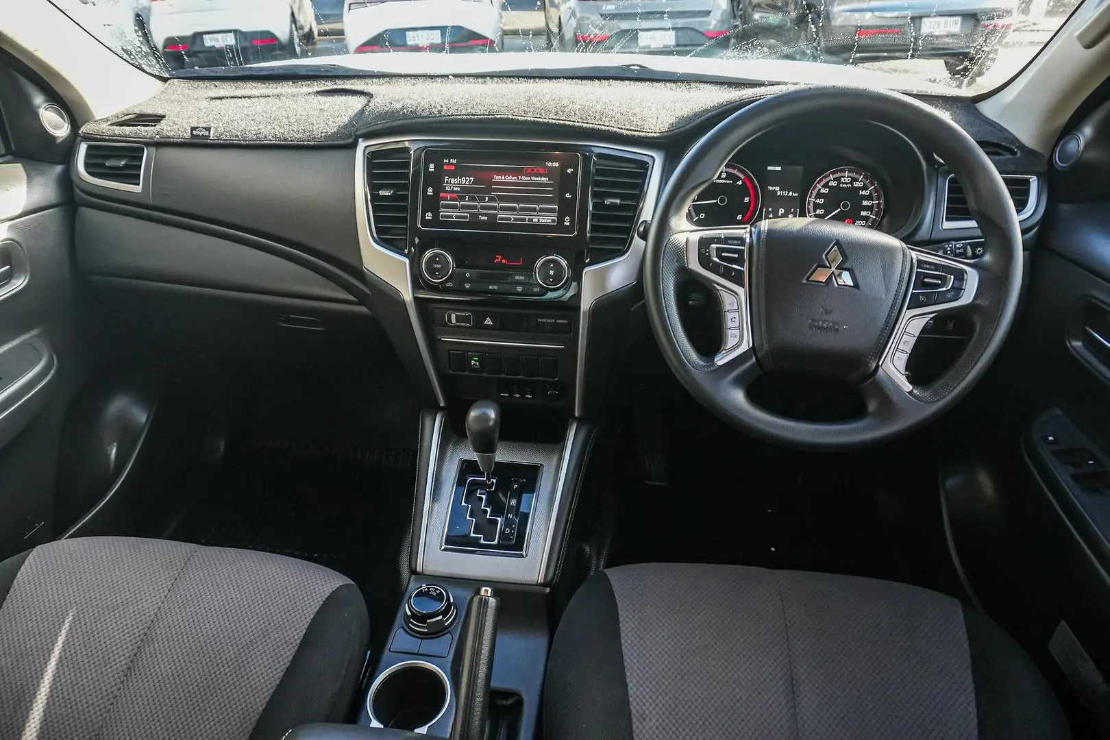2019 Mitsubishi Triton Gallery Image 9