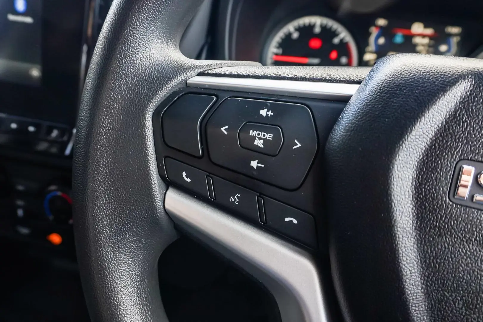 2021 Isuzu D-MAX Gallery Image 17