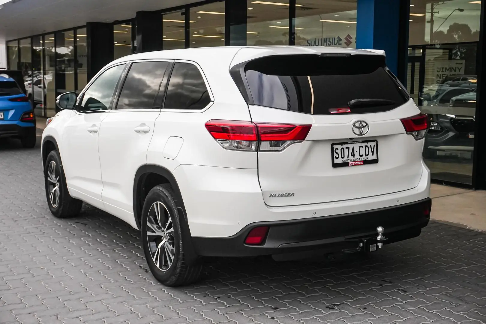2019 Toyota Kluger Gallery Image 3