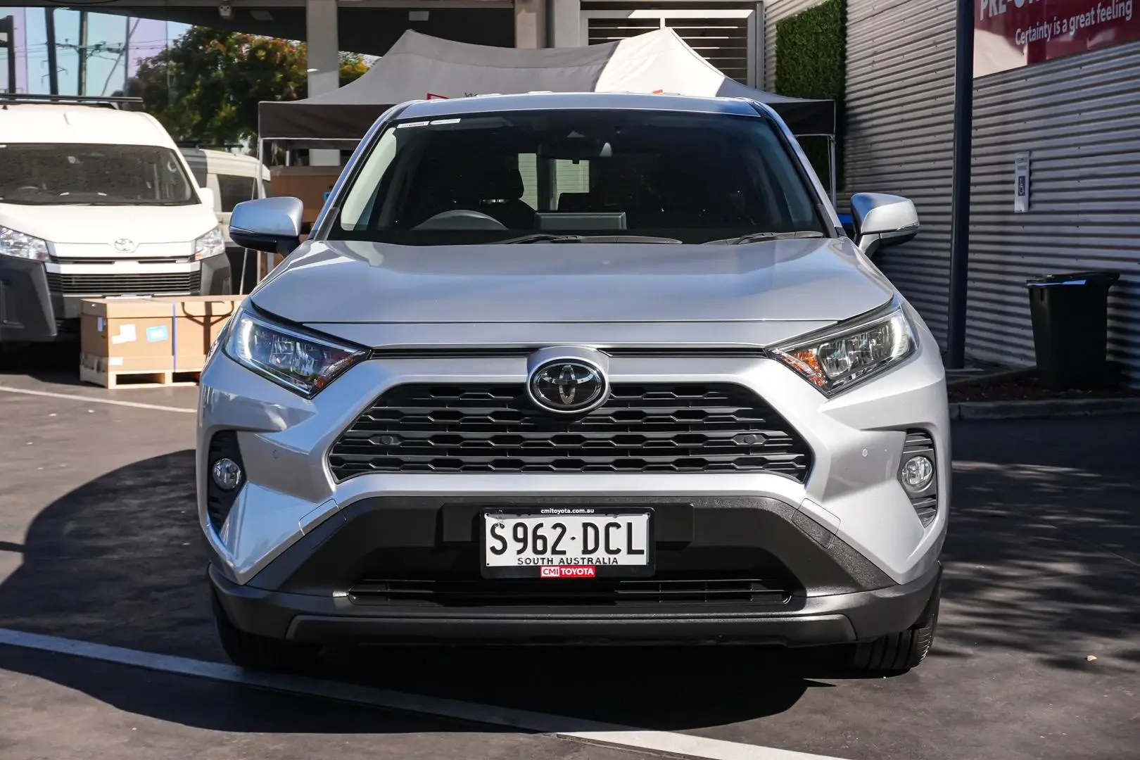 2019 Toyota RAV4 Gallery Image 5
