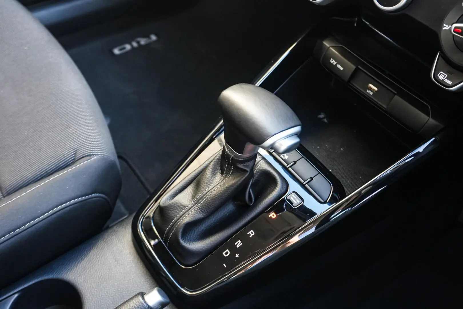 2022 Kia Rio Gallery Image 16
