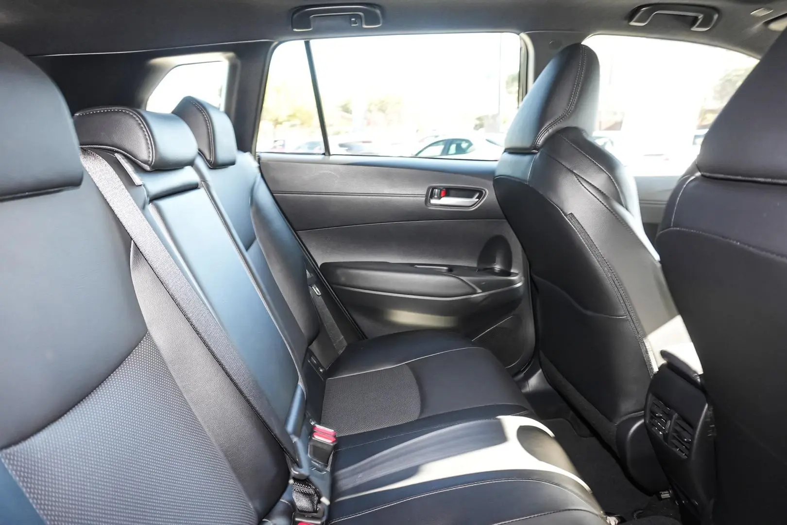 2024 Toyota Corolla Cross Gallery Image 14