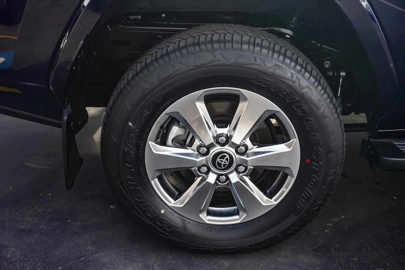 2023 Toyota Landcruiser Gallery Image 17
