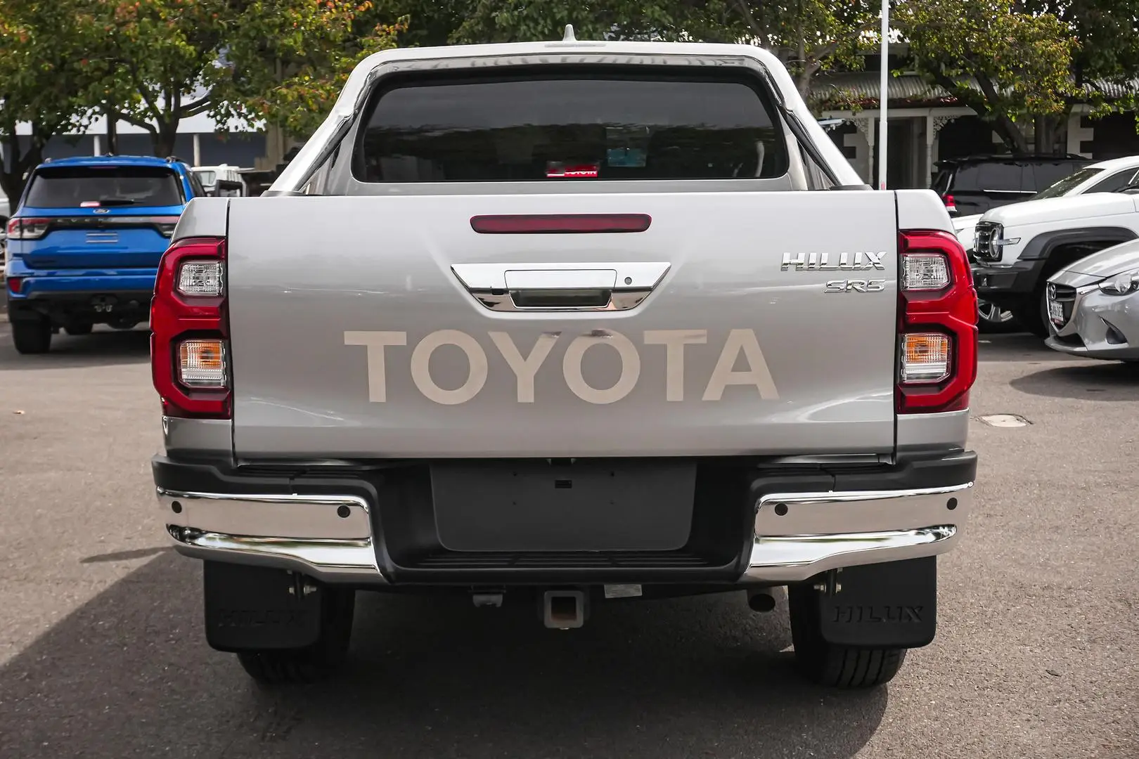 2022 Toyota Hilux Gallery Image 6