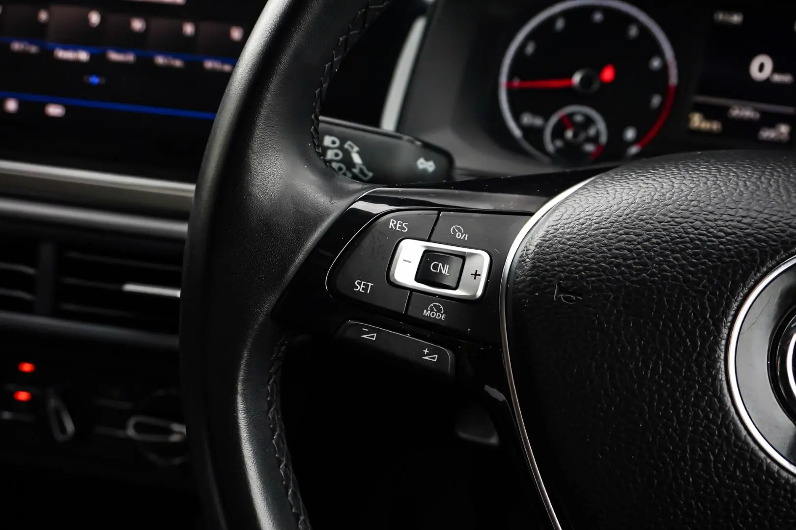 2018 Volkswagen Polo Gallery Image 18