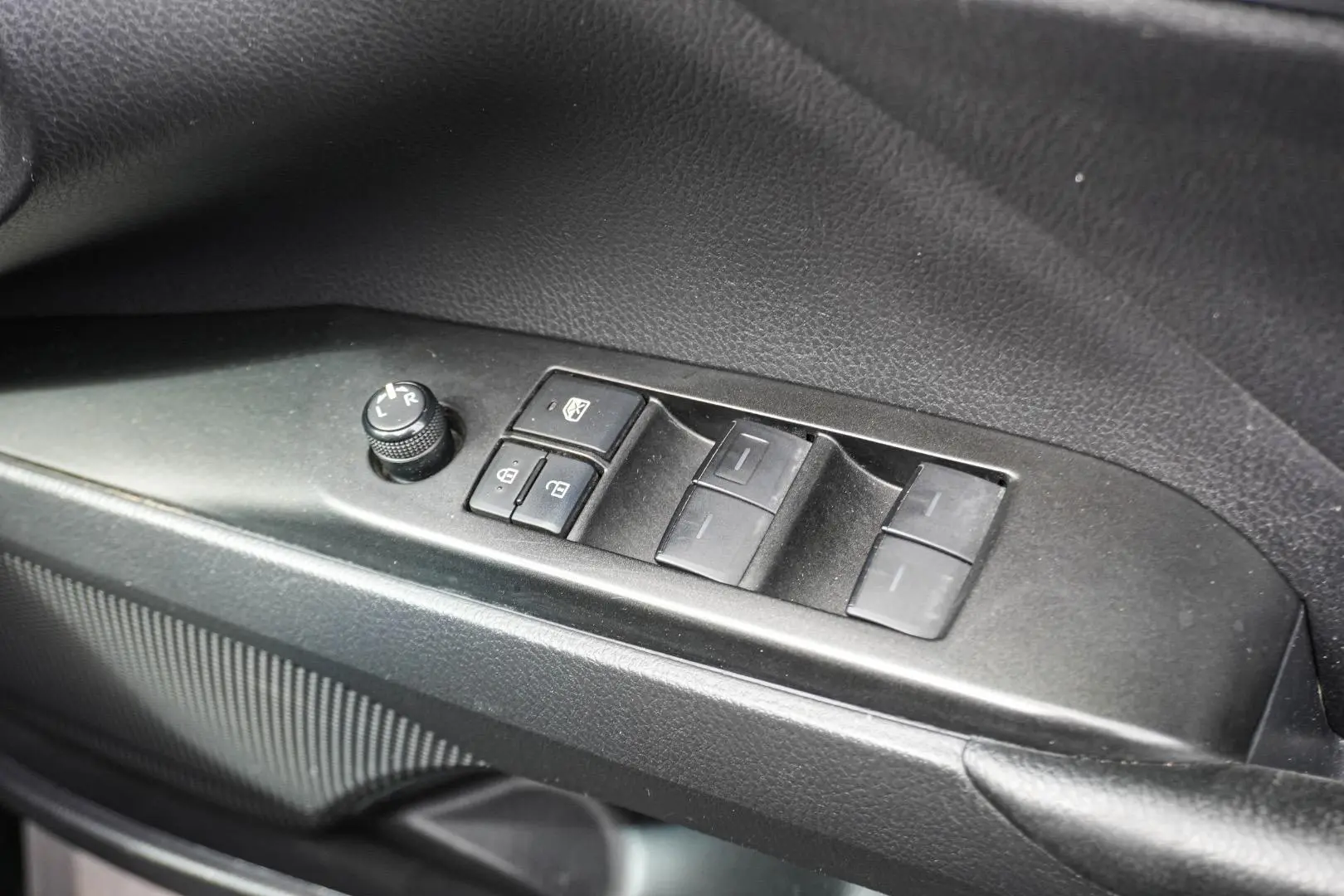 2022 Toyota Camry Gallery Image 15