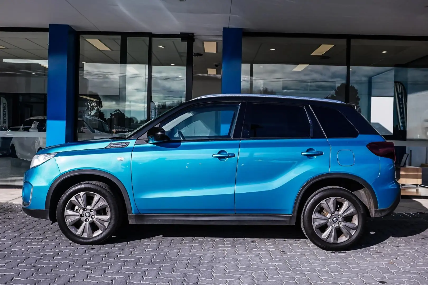 2022 Suzuki Vitara Gallery Image 3