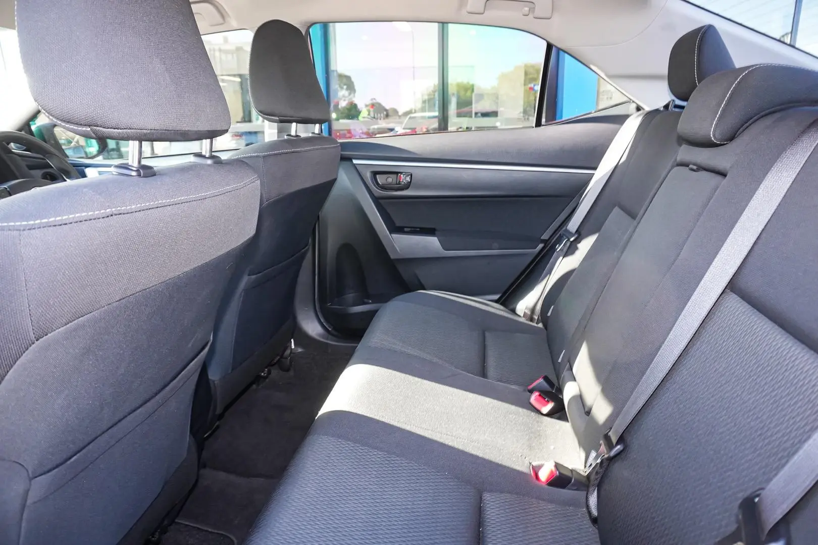 2018 Toyota Corolla Gallery Image 10