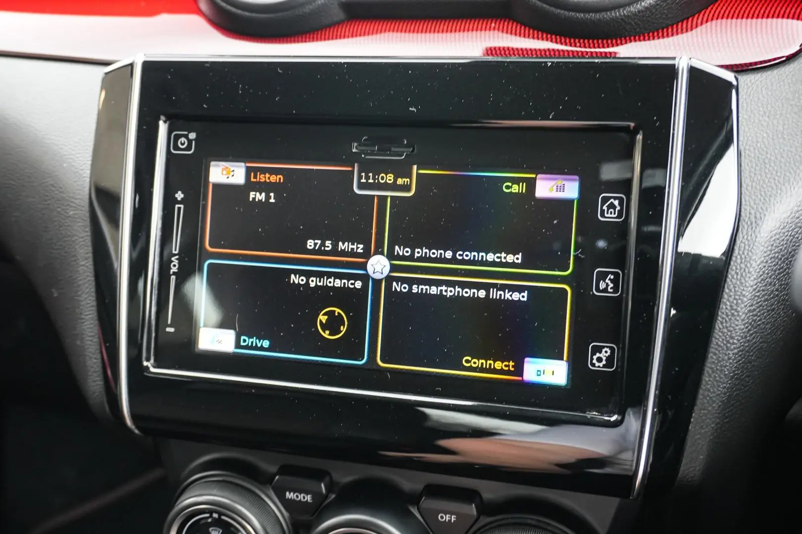 2020 Suzuki Swift Gallery Image 20
