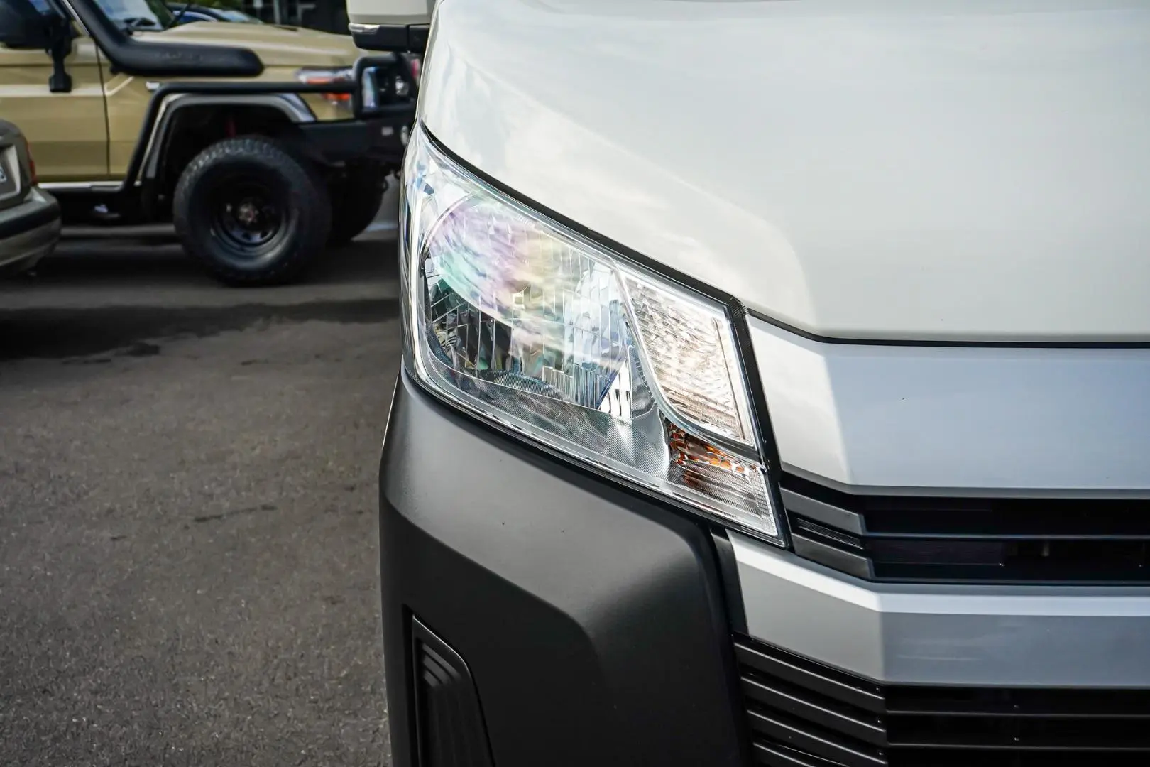 2022 Toyota Hiace Gallery Image 11