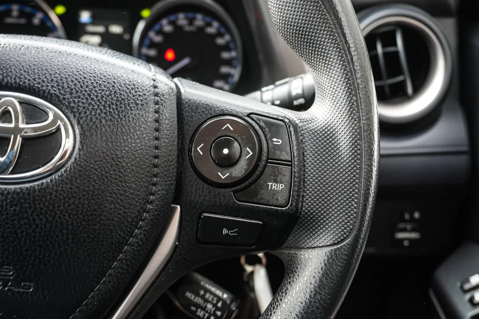 2017 Toyota RAV4 Gallery Image 20