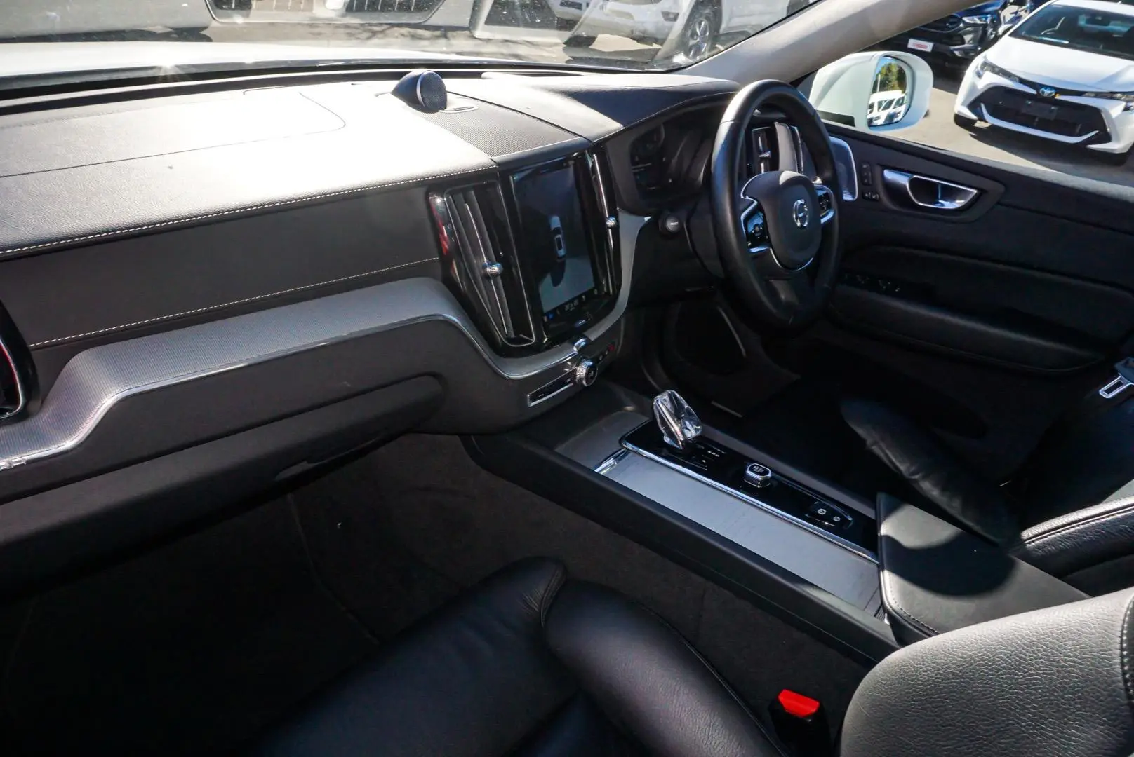 2023 Volvo XC60 Gallery Image 10