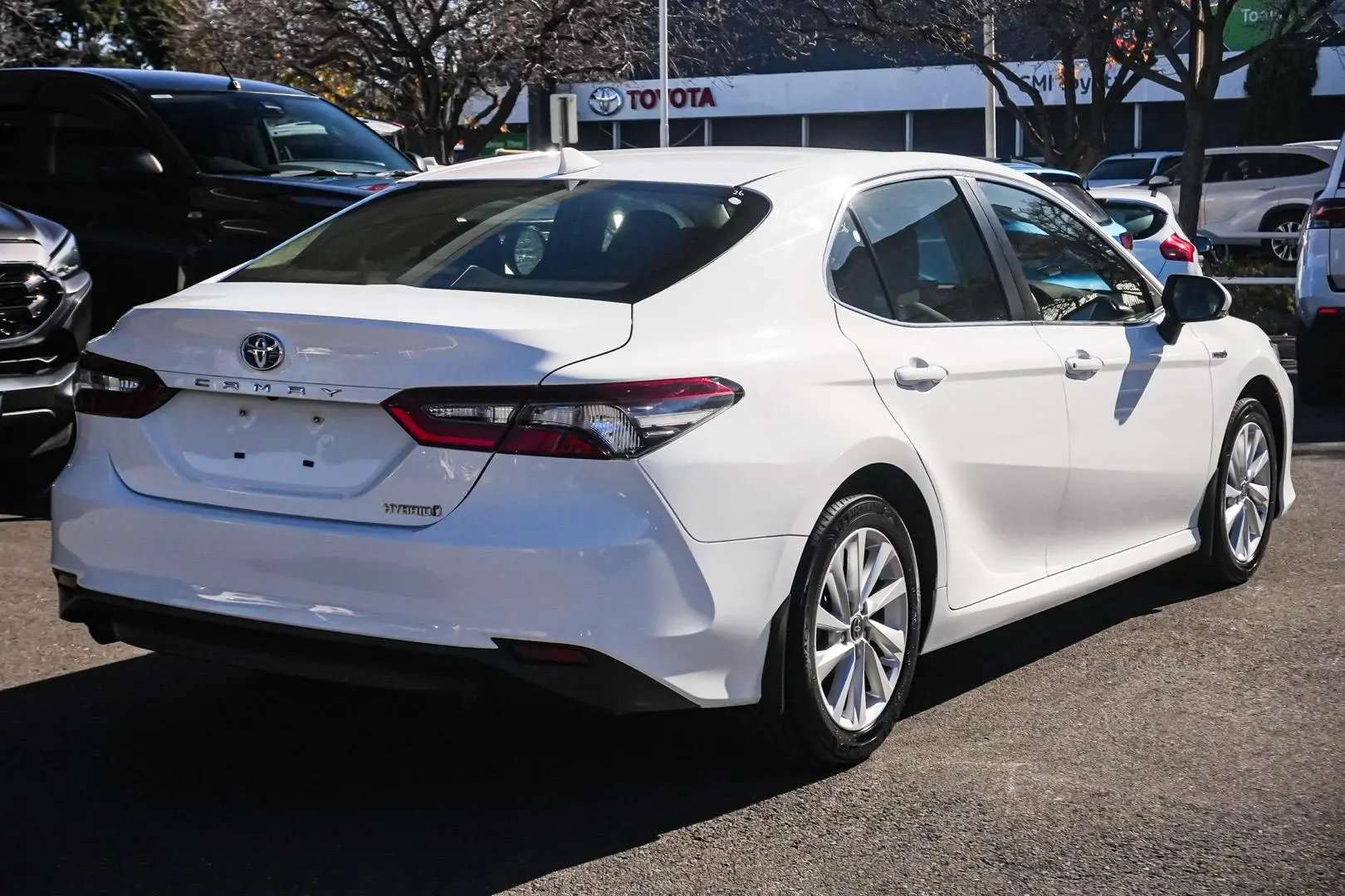 2021 Toyota Camry Gallery Image 2